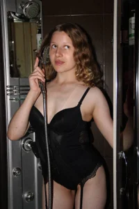 Mary_Charm Will you take a shower with me? Bilde 9