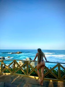 zoey-fox TAYRONA BEACH PARK Pic 2