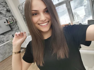 Sidney_Sweety Public Foto 4