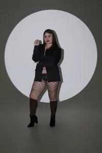 AdeleJhones Sexy and elegant Pic 2