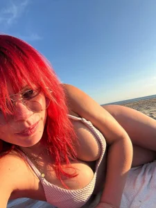 LuanaRedCherry Public Pic 5