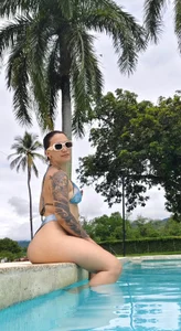 Victoria_Monrou Public Billede 4