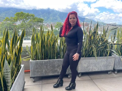 HannaBrave IM SO HAPPY Foto 3