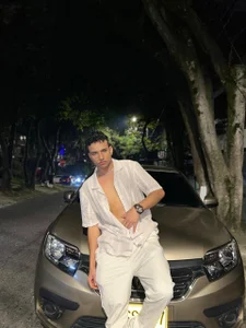 teylor_hot_21cm Public Foto