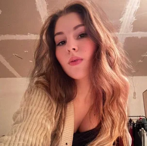 JoanieMochel Public Pic 4