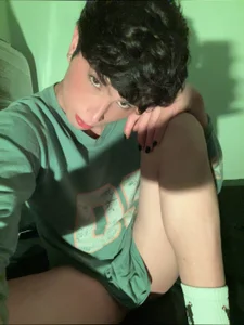 AdamDayt I'll be in my bed without pajamas🥵 사진 2