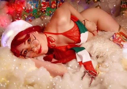 Oliviamonroex18 Your Favorite Holiday Distraction💋❄️ 사진