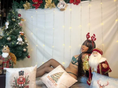 I WISH YOU A MERRY CHRISTMAS🎄♥️ ภาพเซ็กส์ 2 รูปของ ssofijohnsonx