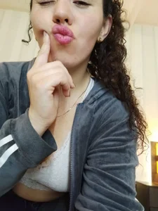 Valeria__soler Happy week Pic 2