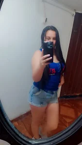 Alicia_smiith Public Gambar