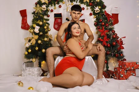 a warm christmas😏🎄 de SamaelAndLilitt Foto 5