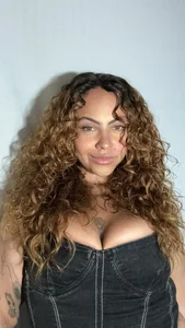 Chloe_Leaozinho Public Pic 2