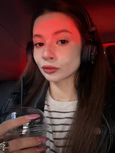 AmeliaFlares 🌺🌺🌺 Pic