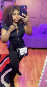 Aliana_Ross Aliana صورة واحدة|Aliana_Ross Aliana صورتان|Aliana_Ross Aliana  صور|Aliana_Ross Aliana  صورة