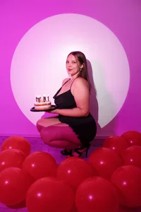 🥰 Warning: this birthday girl is not touched… she is desired 😏🎂 de LEYNABRAUN  5 photos