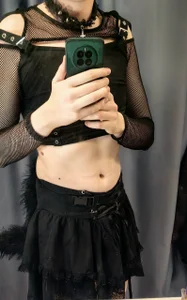 FemboyMiles Goth Femboy Foto 3