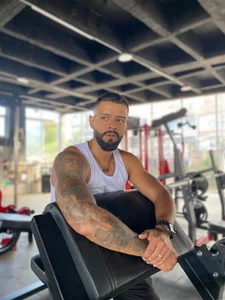 MagnusWar in the gym Pic 3