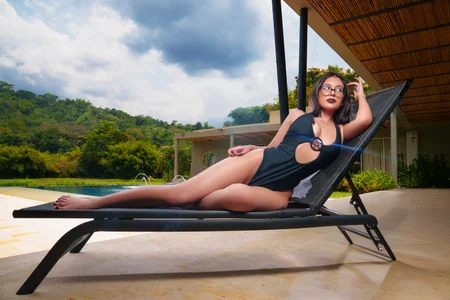 Abbydreams_ provocative pool🖤 Foto 2