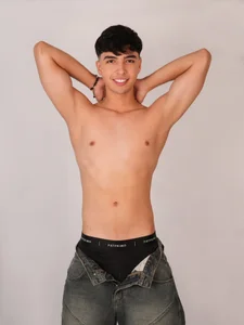 Hot_GuysW Public Gambar