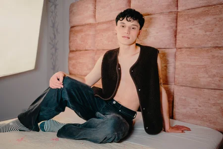 LephyStar: Let yourself be tempted 🔥 ( 2 фото)