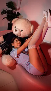 Allyson_aishaPublic图片 5