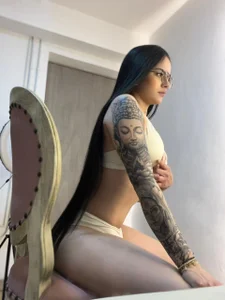 alicia_bond More of me Pic 2