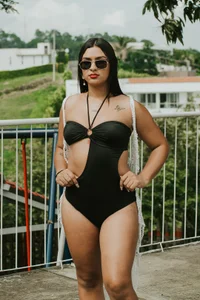 mensia_hernandz summer 2024 Foto 2