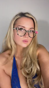 guilianamae Allow me to introduce myself 😘 Pic 2