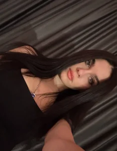 JeniceSourwine What do you think of my new hair color? 🖤 Pic 6