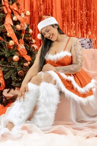 _Dulcinea_1 Holiday Heat: Santa’s Little Secret Immagine  7