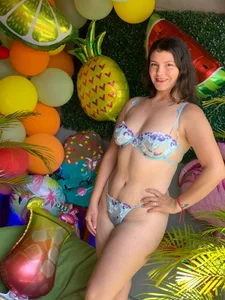 Summer! 🍍🍉🍋😋 od ambar_sex10  2 snímek