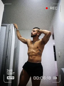 6_Romantic_9 Public Pic 3