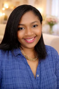 Megan-Small Public Εικόνα 3