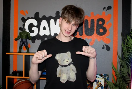 ScottPierce Public Poză 5