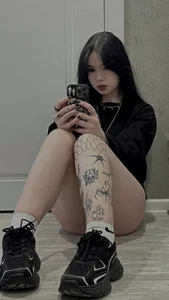 Velvet_Vexa Public Immagine  3