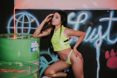 aliice_walker_ Urbano! Pic 3