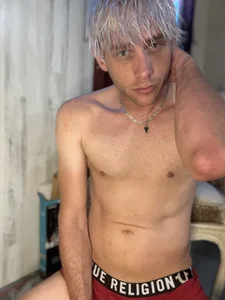 zack111g Public Pic 6