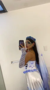 kendalrose_cr YOUR WIFE 💍HALOWEEN 🎃  2. fénykép