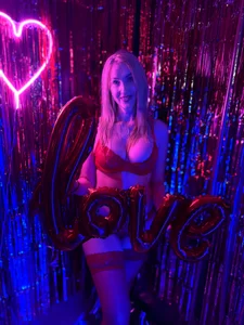 LadyLeea's Happy Valentine's Day! Sex Photo 6