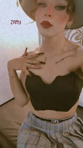 Lilith_Zamara_ glamor sensual elegance Poză