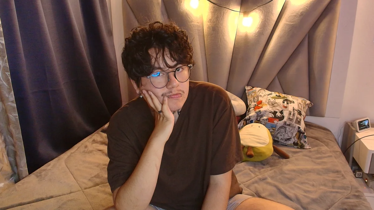 VelvetKai_nom Trending Plaatje 5584