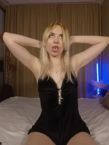 Iris_Ivory Public Pic 5