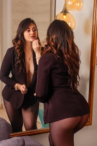 nahomi_sweett Nahomi Sexy & naughty Pic 2