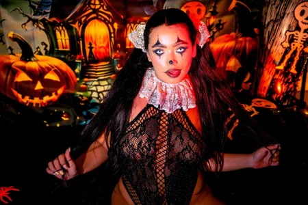 emma_carterr1 happy halloween🎃🔥 Bilde 8