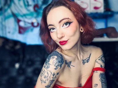 Alex_Fck Mistress in a red Pic 3