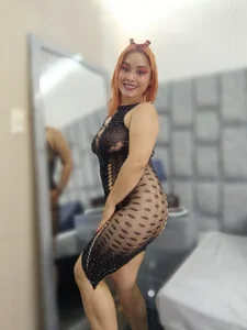 zoe_love18 Public Pic 4