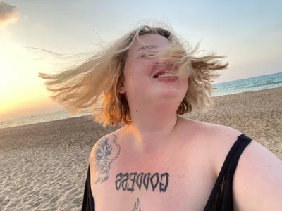 ZaraReignn Public Pic 8