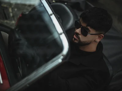 Petesevans Classic  2টি ছবি