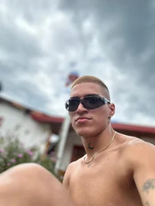 dantefriore_Public Bild