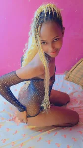 Sleek_petite Sexy 💙💦💦💦 Foto 4